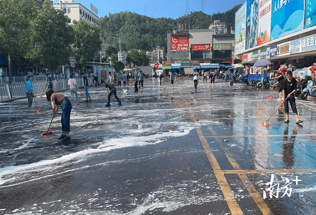 珠海金湾这个充满"烟火气"的集市,刷新"颜值"_三灶镇_市场_商户