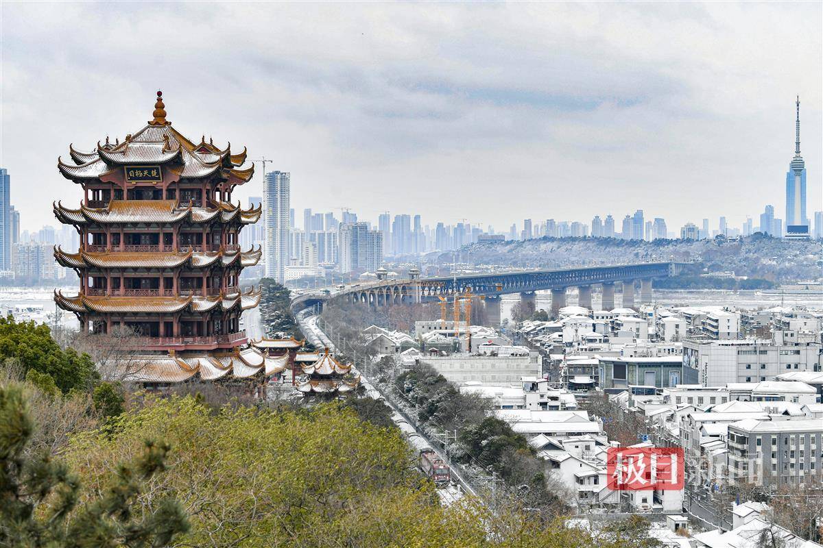瑞雪迎春来,从黄鹤楼看三镇_市民_雪景_公园