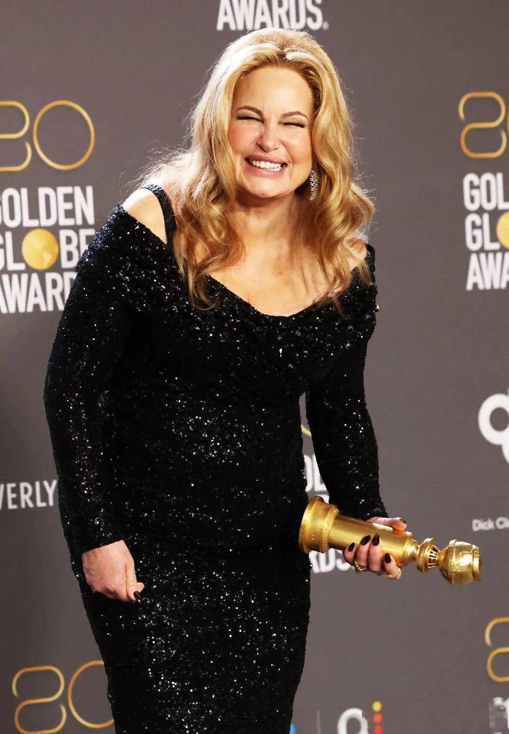 破产姐妹》中每次出场都大喊着"hello everybody"的波兰裔商人sophie