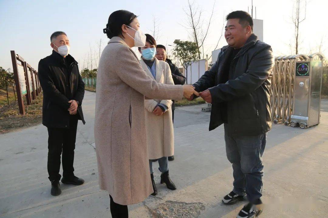 岁寒送温暖 慰问暖人心——市委常委,统战部长张海霞开展节前走访慰问