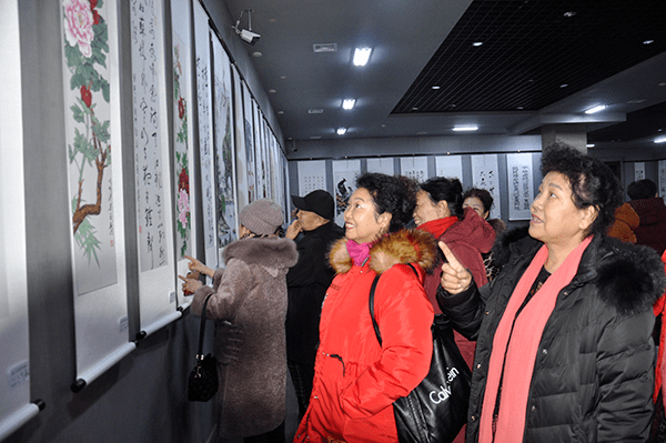 出水瓷器展》《杨家骥师生美术作品联展》《延平区第三届水彩画展》等