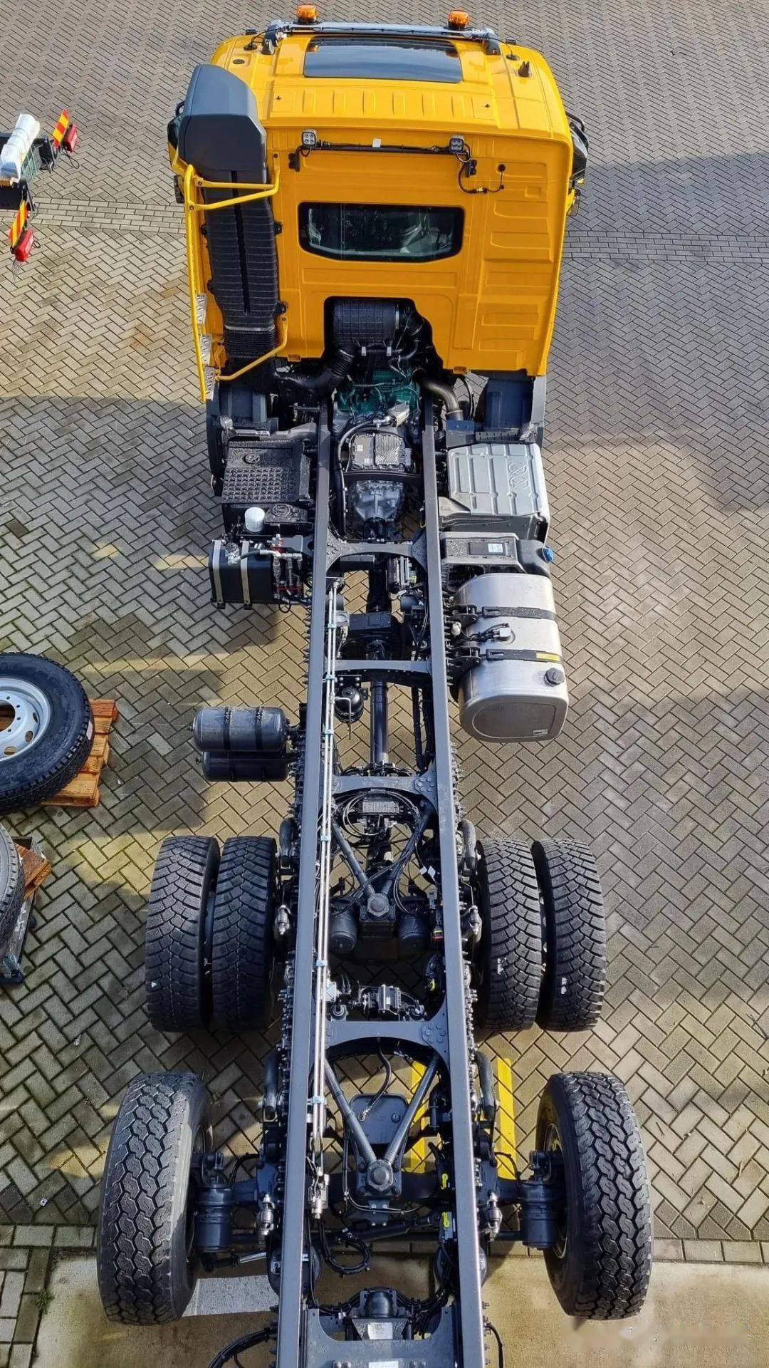 从4x4变成6x4 荷兰terberg改装的沃尔沃fmx卡车有看头_搜狐汽车_搜狐