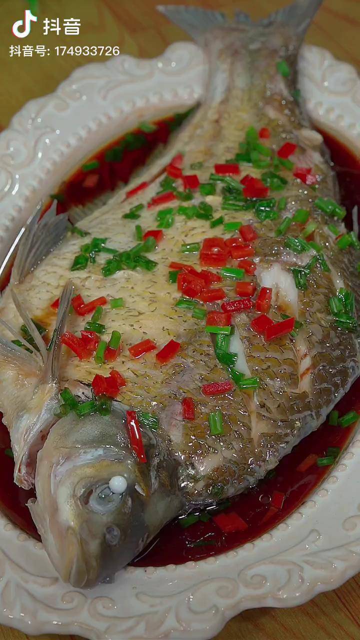 清蒸扁鱼做法,这样做一点也不行腥,而且肉质鲜嫩清蒸鱼 家常菜