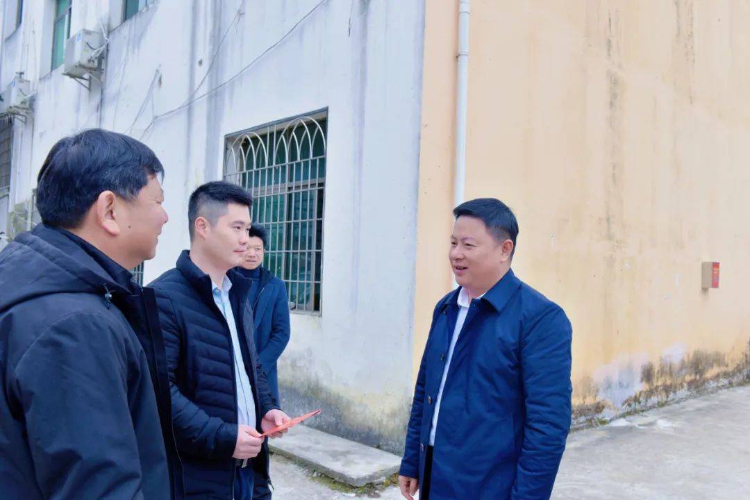 年味渐浓情亦浓 县长黄斌开展春节前走访慰问活动_工作_生活_城市