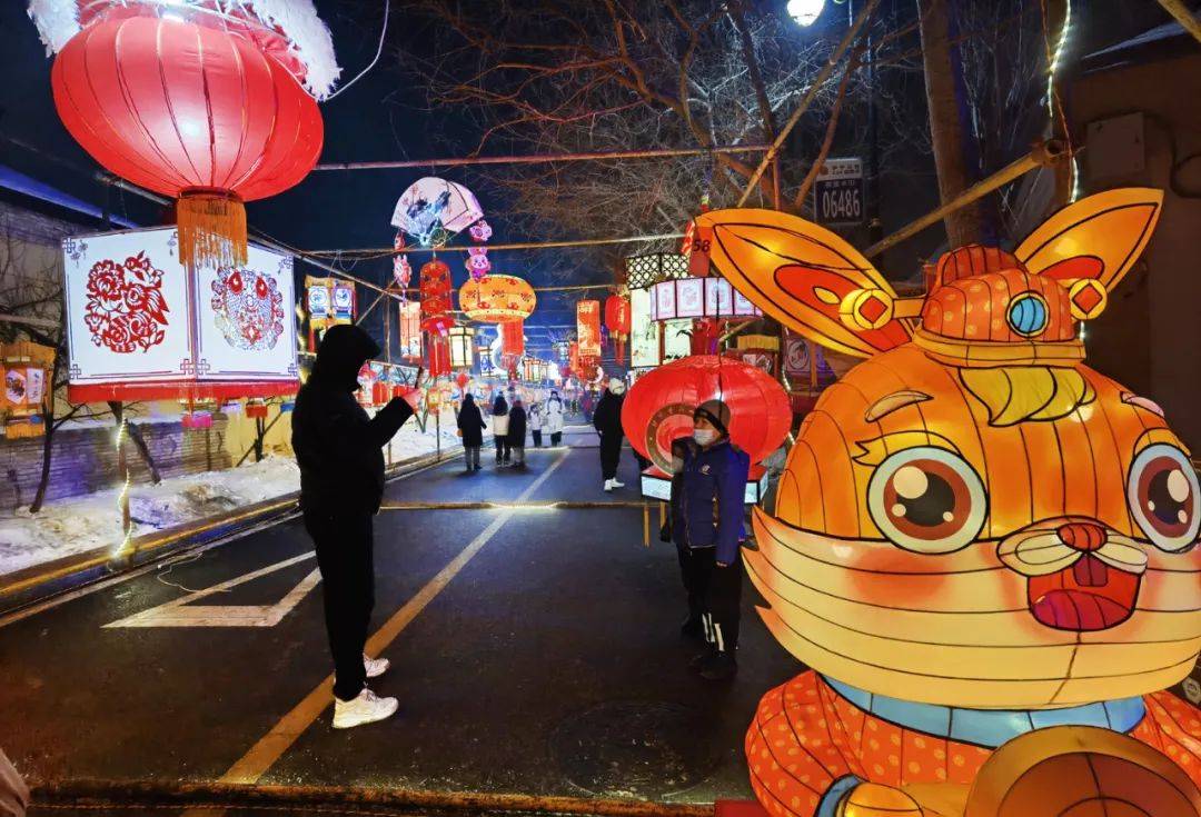 春节去哪玩？六星街邀你逛灯会_花灯_伊犁_活动