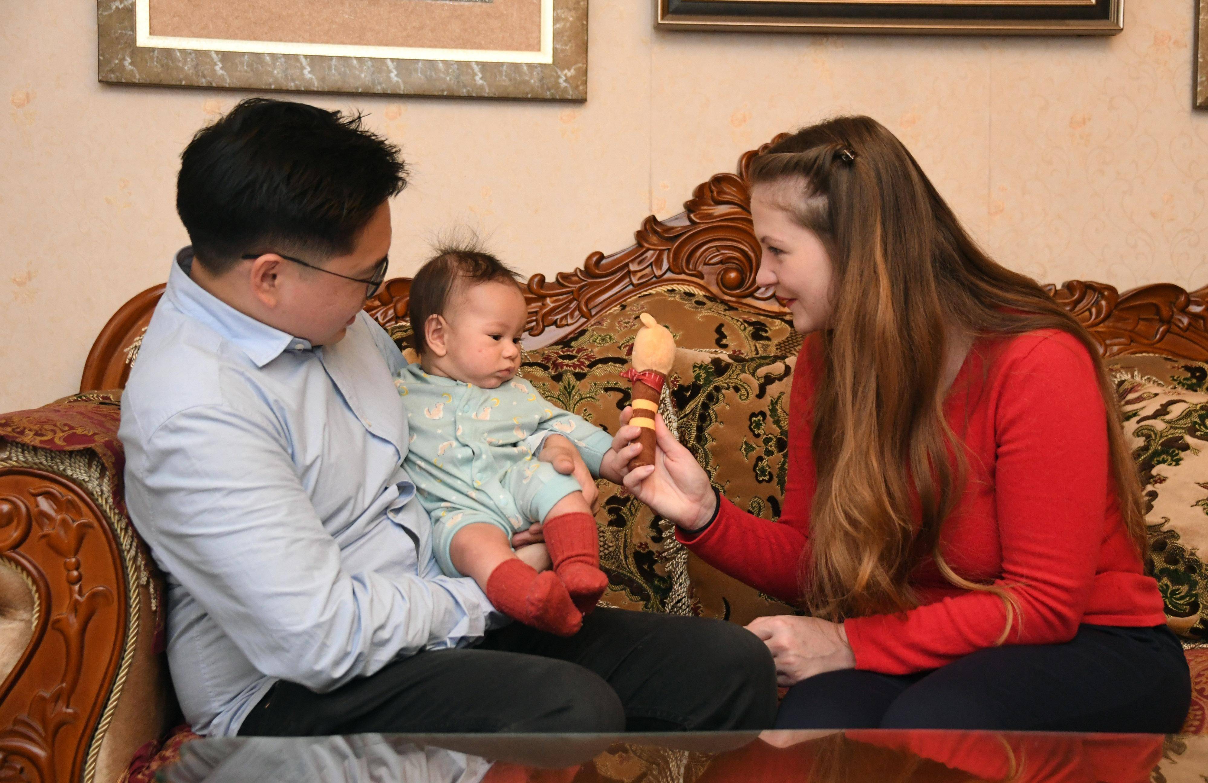 (新华全媒 )"洋媳妇"在北京过中国年 感受新春文化魅力_珍妮_丈夫