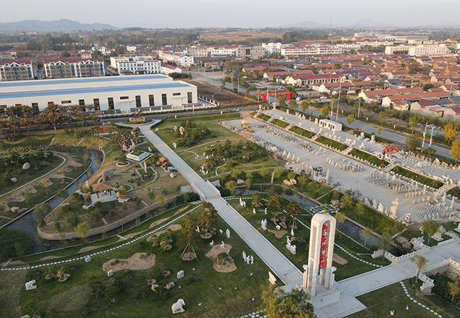 新春走基层丨石头作"画" 描绘乡村振兴新画卷_坊前镇_石刻_石雕