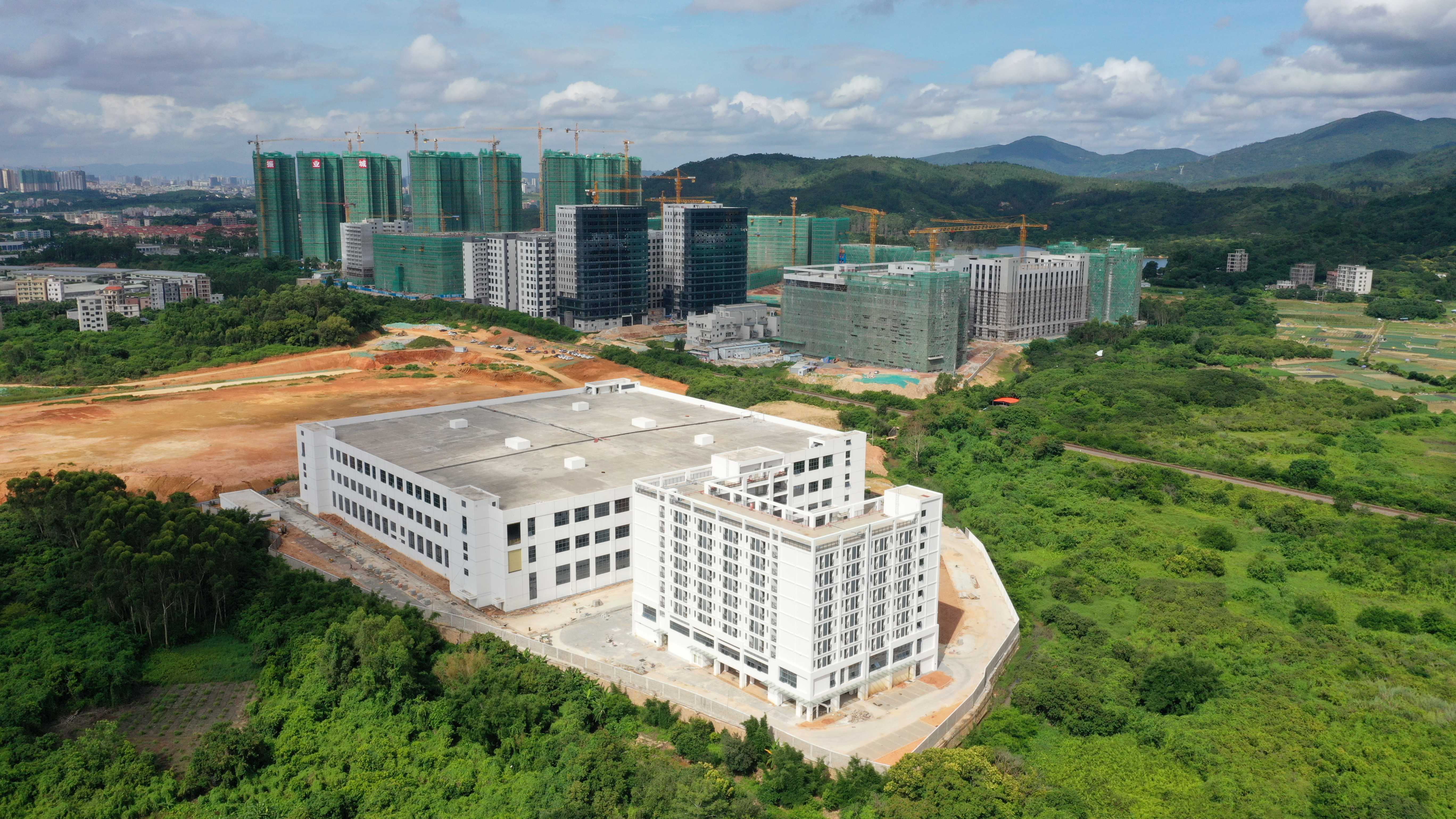 新引进康平科技,爱康生物等191宗产业项目,实现纵胜电子,启沃智谷等93