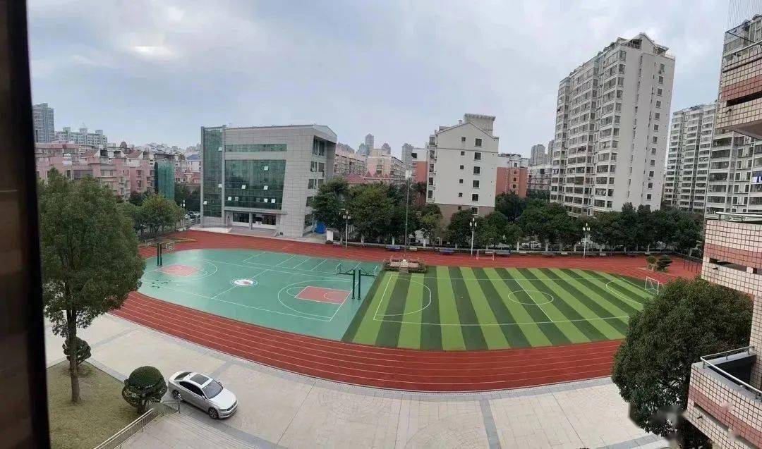 面向社会开放在周末,节假日期间长乐区洞江小学体育场地设施2月1日起