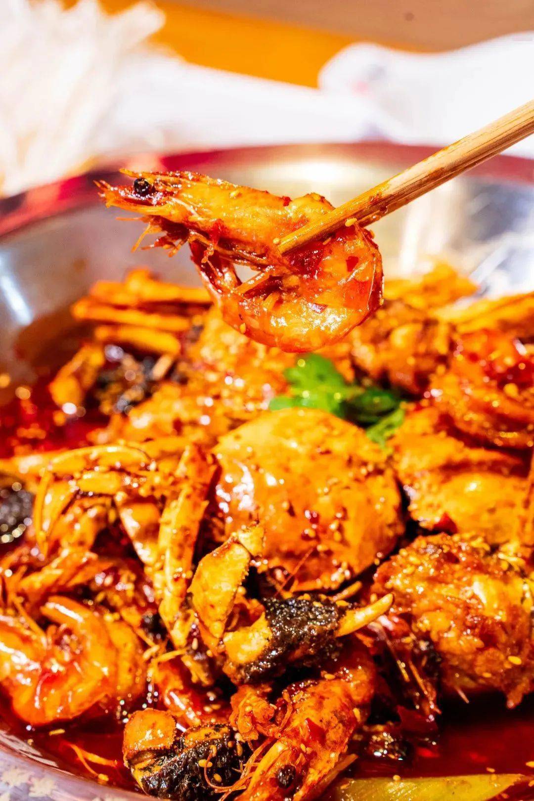 【无需预约·新佳丽时尚广场·虾虎将香辣虾蟹火锅】88元享虾虎将2-3