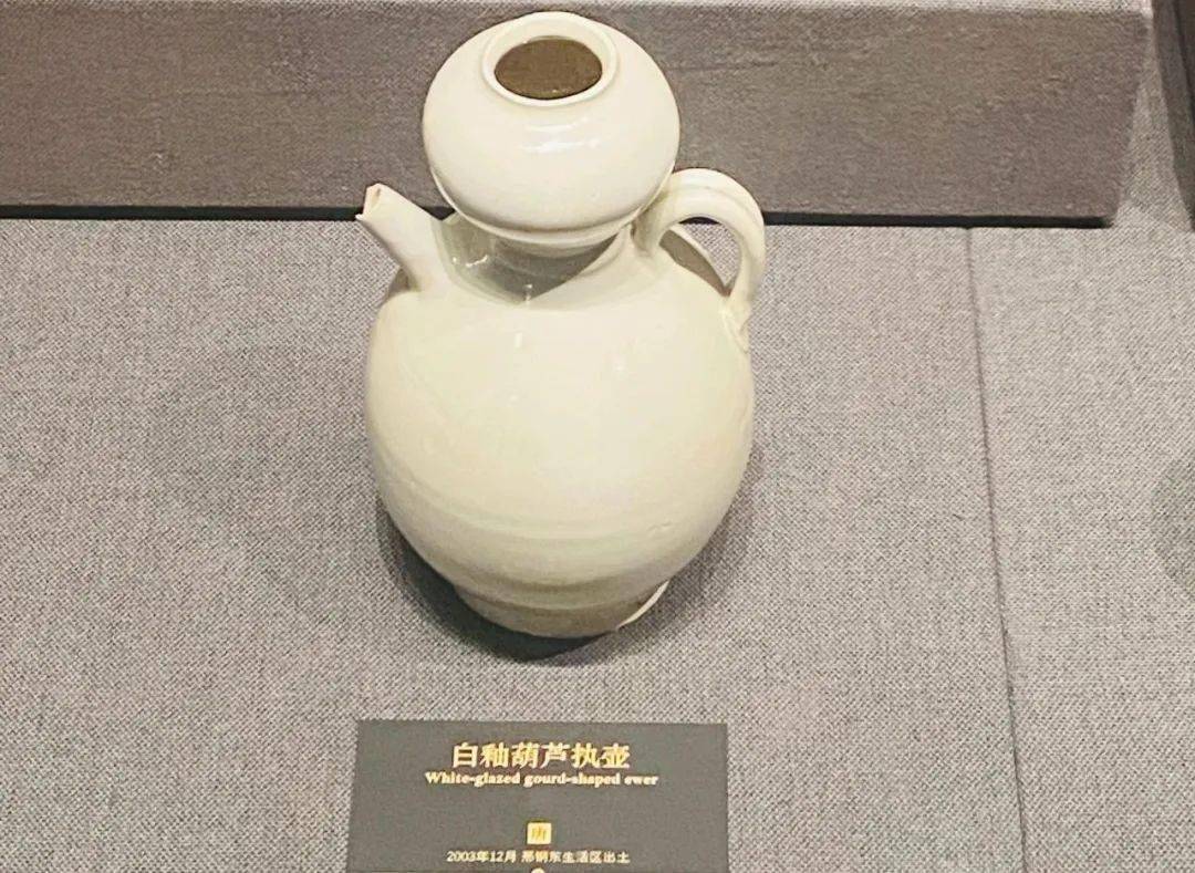 宋代青白瓷水注酒壶带盖-酒壶-北宋青白瓷- 藏点啦古玩网