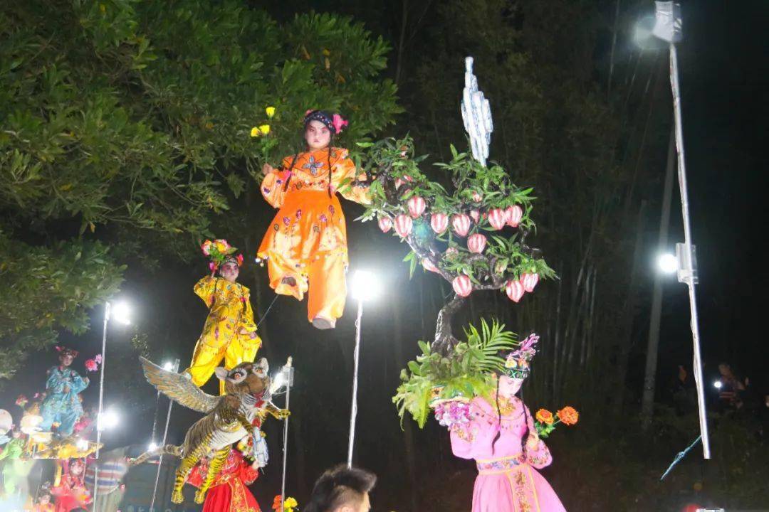 信宜这里飘色回来了!你去看了吗?_网站_人们_村民