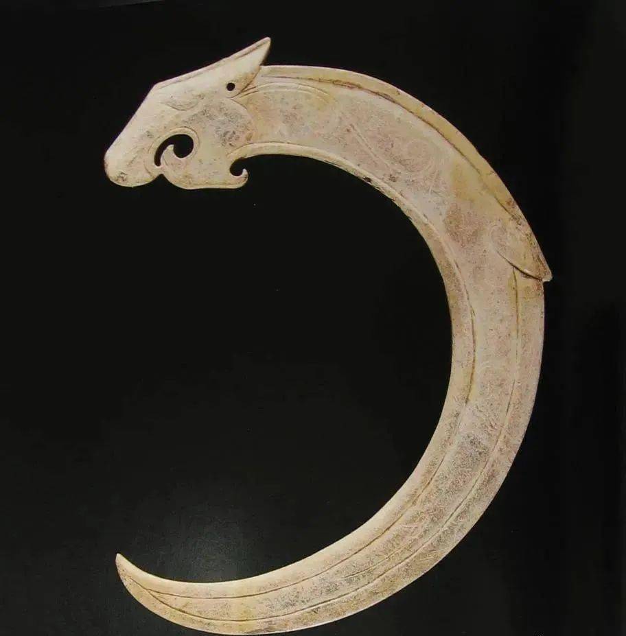 真美:最能代表中华古玉文化的玉龙_龙的_时代_汉代