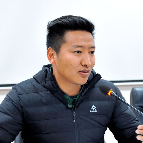索朗加措西藏攀岩队队长,本次冬训营特邀教练西藏攀岩队有9名运动员