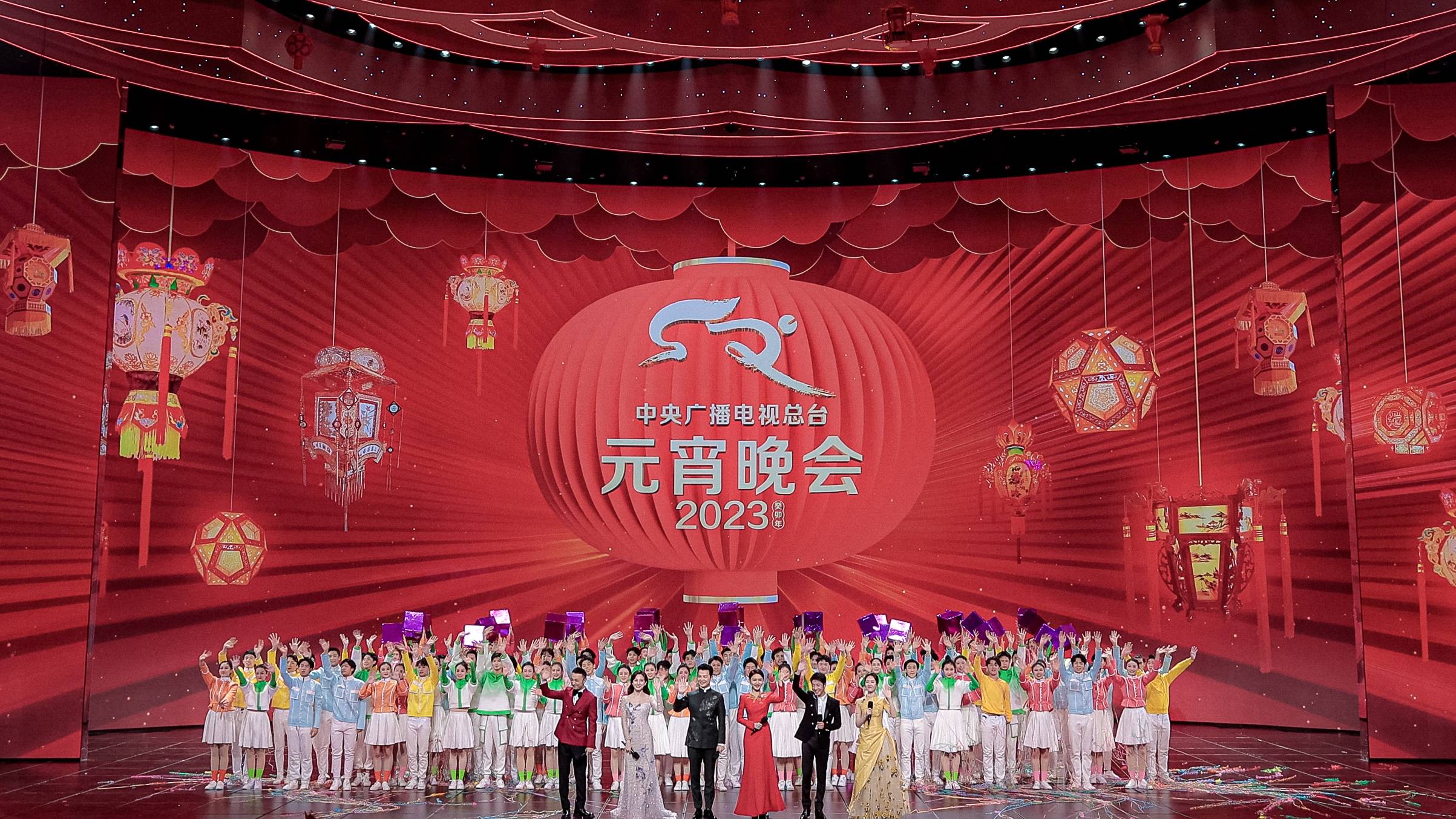 中国神韵冷艳舞台！总台《2023年元宵晚会》海表里好评如潮