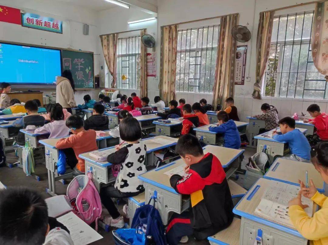 镇湾边小学,天堂镇中心小学,天堂镇五一小学等学校开设了午托和晚托