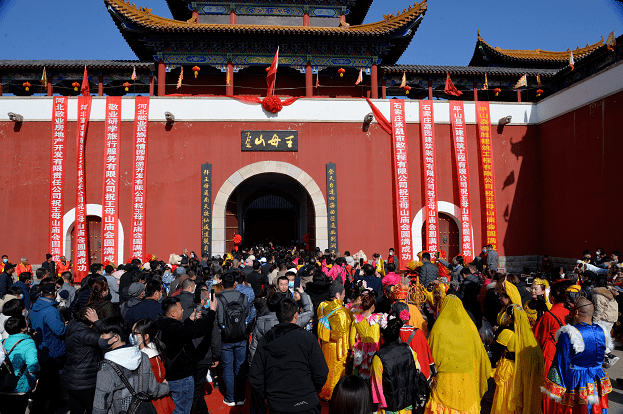 王母山庙会图片