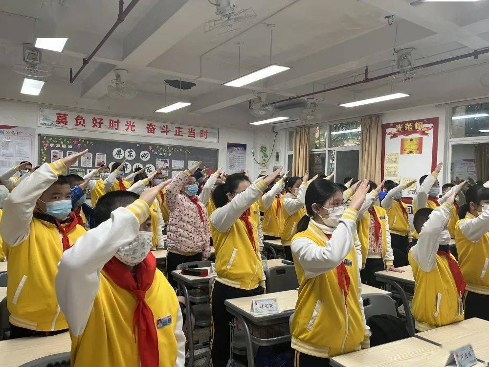 锦程发轫萌胜景 笃志前行著新章——福州屏东中学举行2022-2023学年第