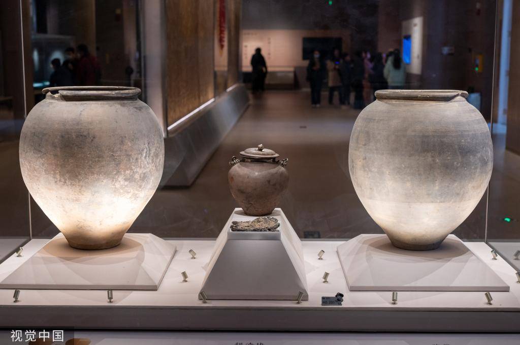 “大唐”西安：大唐遗宝展举行展出近千件何家村窖藏文物