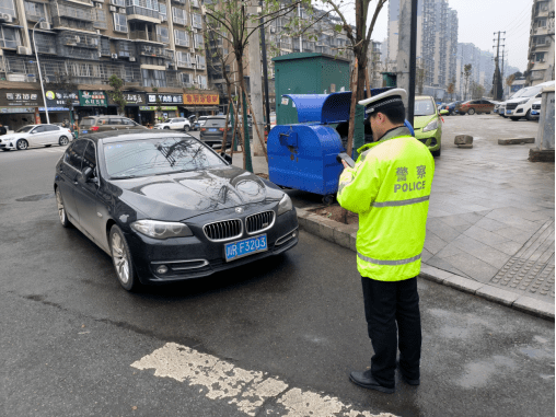 南充这些车被交警曝光了!_车牌号码_地点_时间