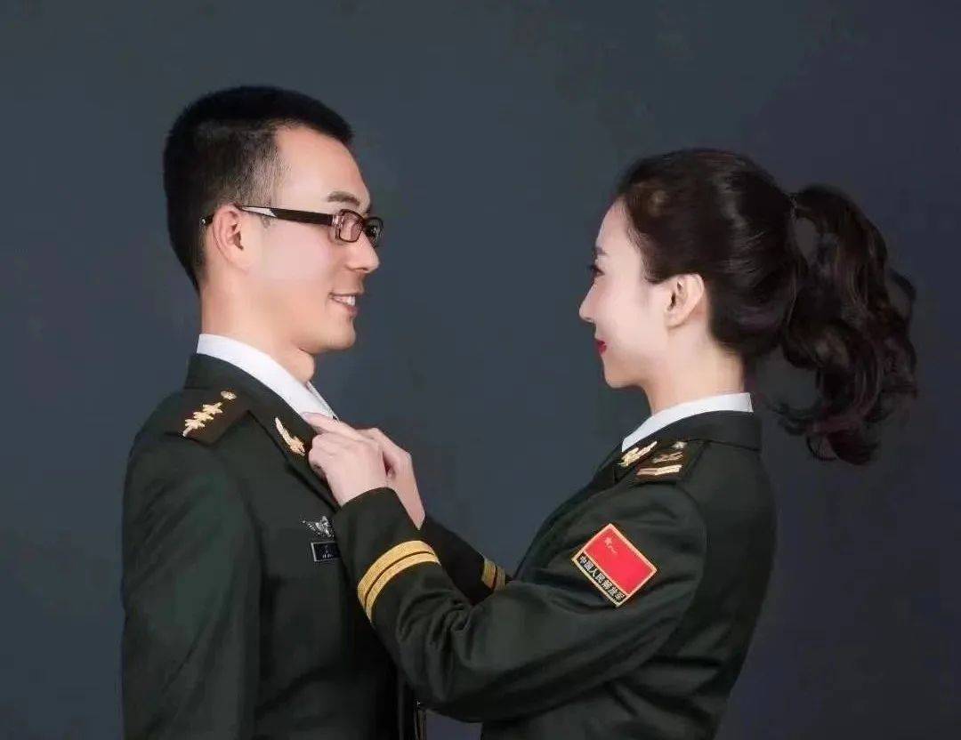 少校军官与一级上士的爱情,太甜了!_梁东_李文婷_演出