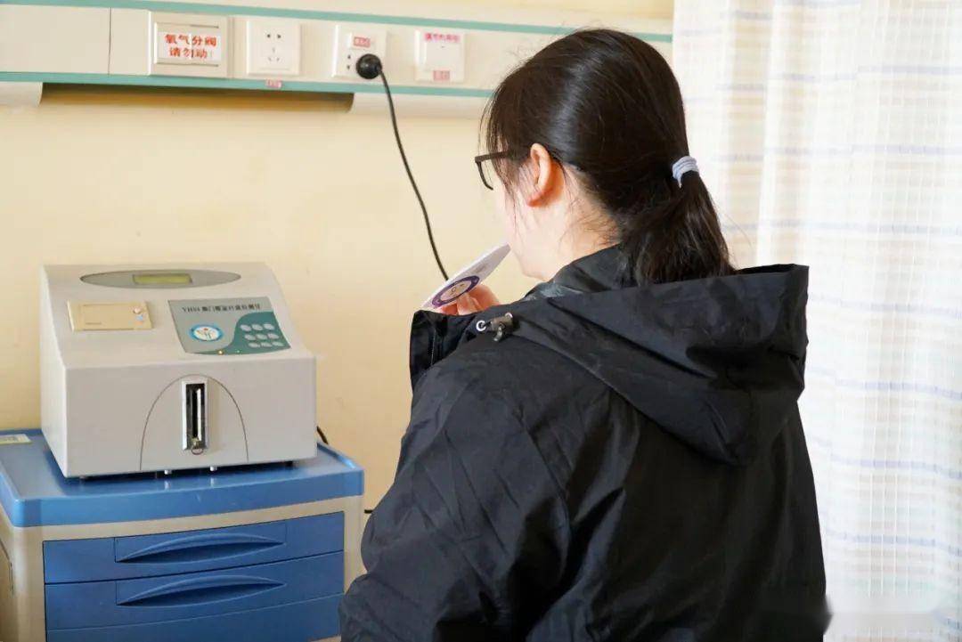 消化性溃疡发病机制中也起着重要的作用,医生还给轩轩做了c14呼气试验