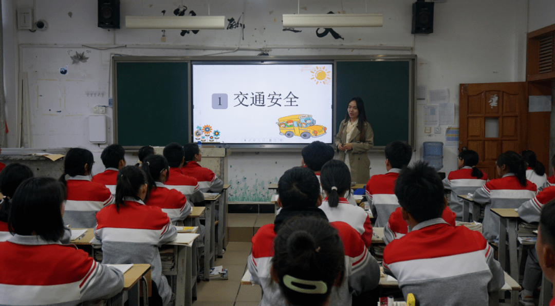 红河县:开学“安全教育第一课”为学生成长保驾护航_保护_校园_彩云