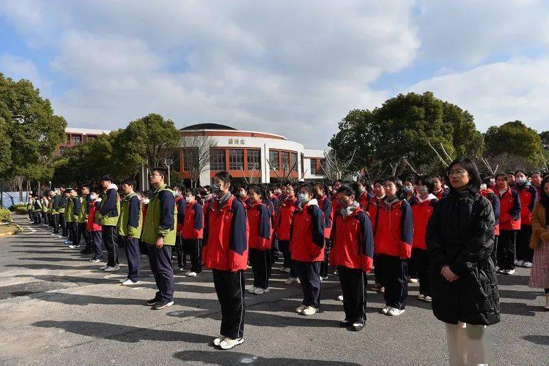 保山曙光中学校服图片