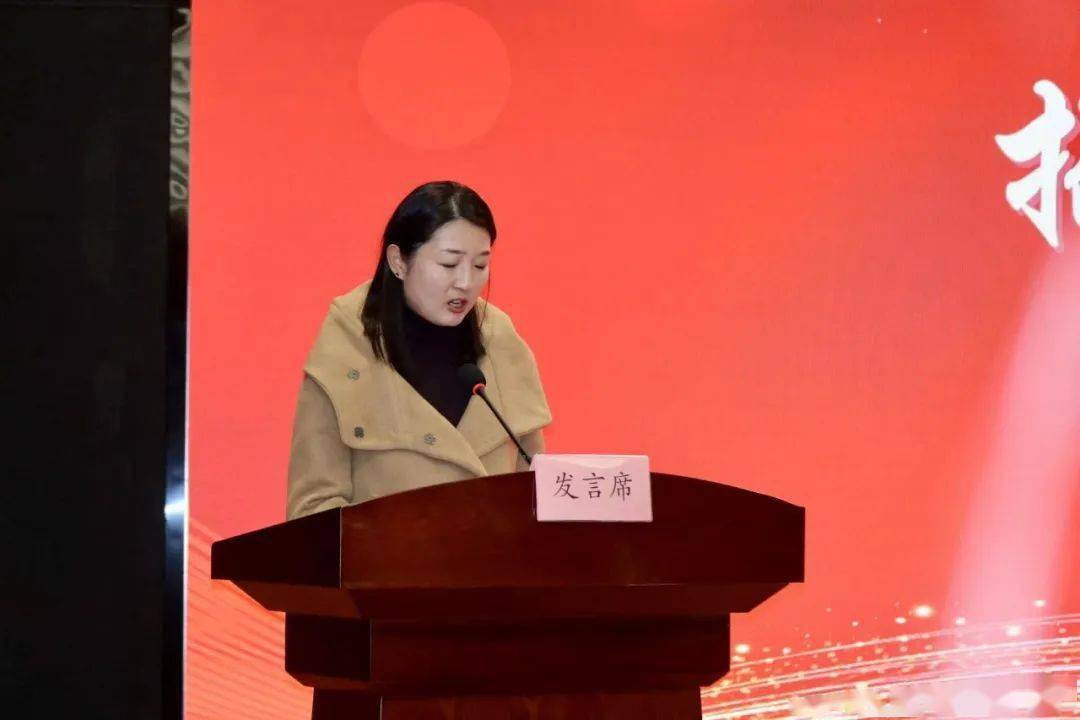 副市长魏妮娅表示,获评三级甲等医院既是肯定和殊荣,更是压力与责任