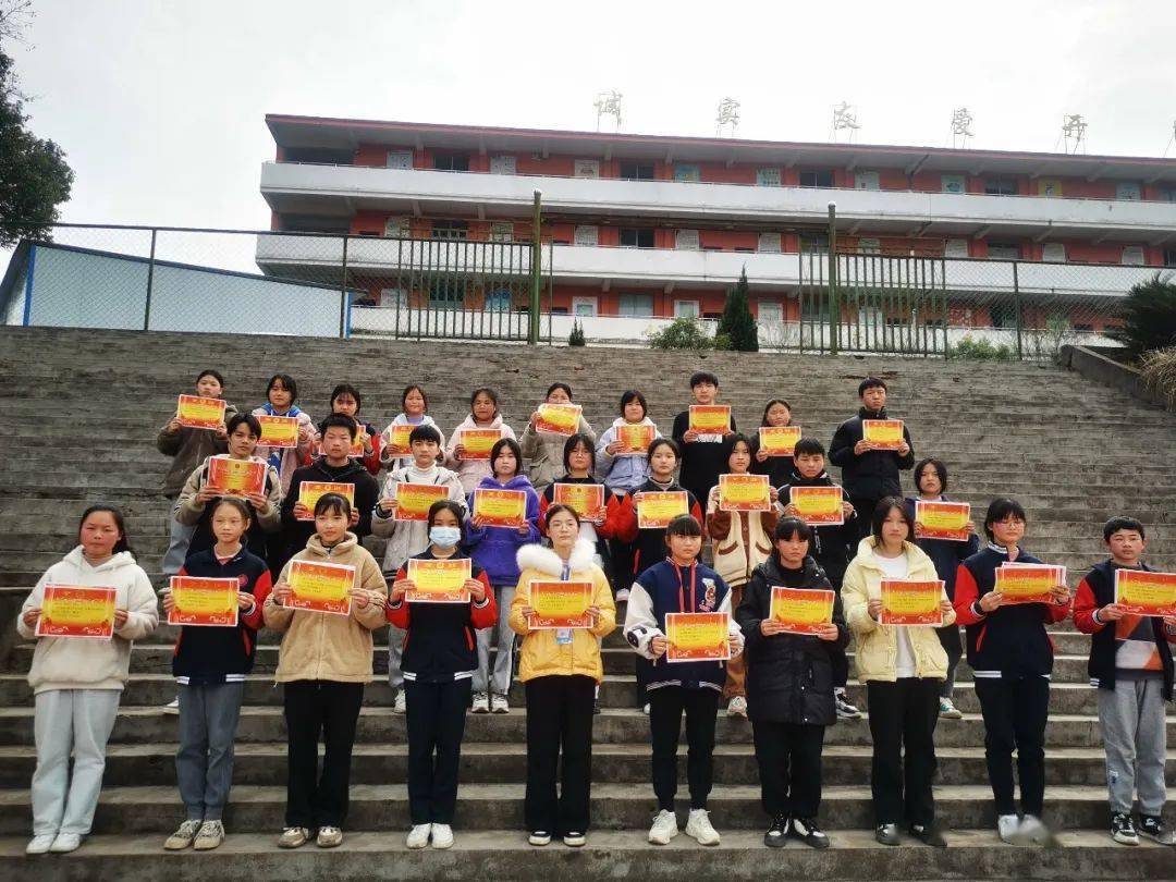袁州区西村小学:不负光阴 奋力前行