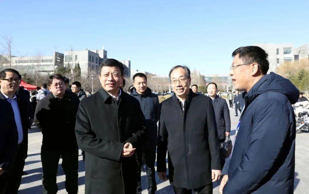 省委教育工委常务副书记,省教育厅党组书记,厅长李明出席活动,并与