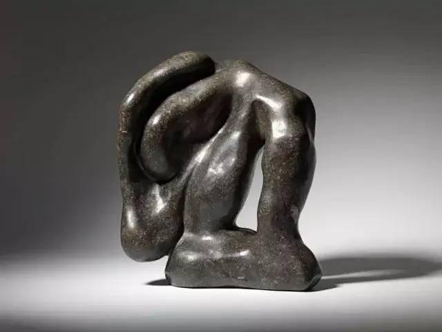 世纪抽象雕塑主角的有影响力的作品相遇:奥古斯特·罗丹与让·阿尔普