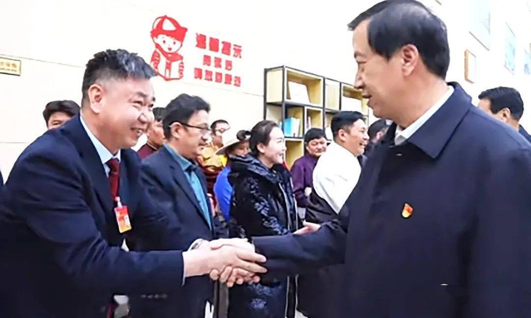 海北州四大班子领导看望政协委员_建设_发展_全州