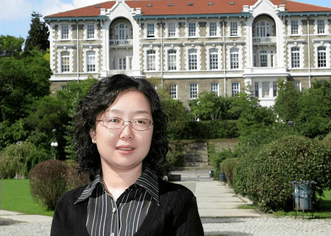 蕙质兰心,春风化"语",为爱"发声",服务社会——倪兰老师9李银,女,中共