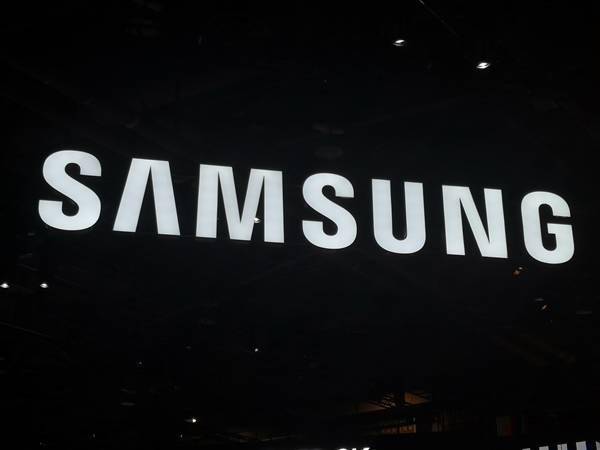 三星新旗舰Galaxy S23系列系统更新翻车！出现卡顿、耗电过快等问题(图1)