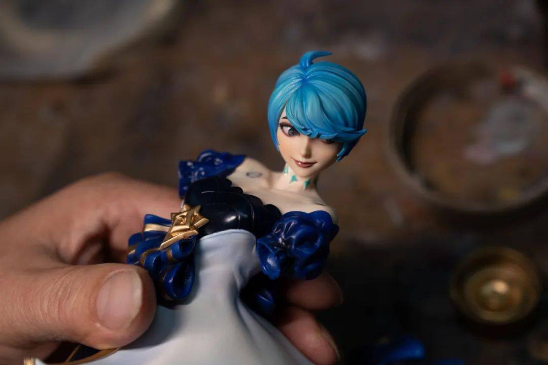 开天工作室x《英雄联盟》1/6系列第二弹,灵罗娃娃·格温苏醒!