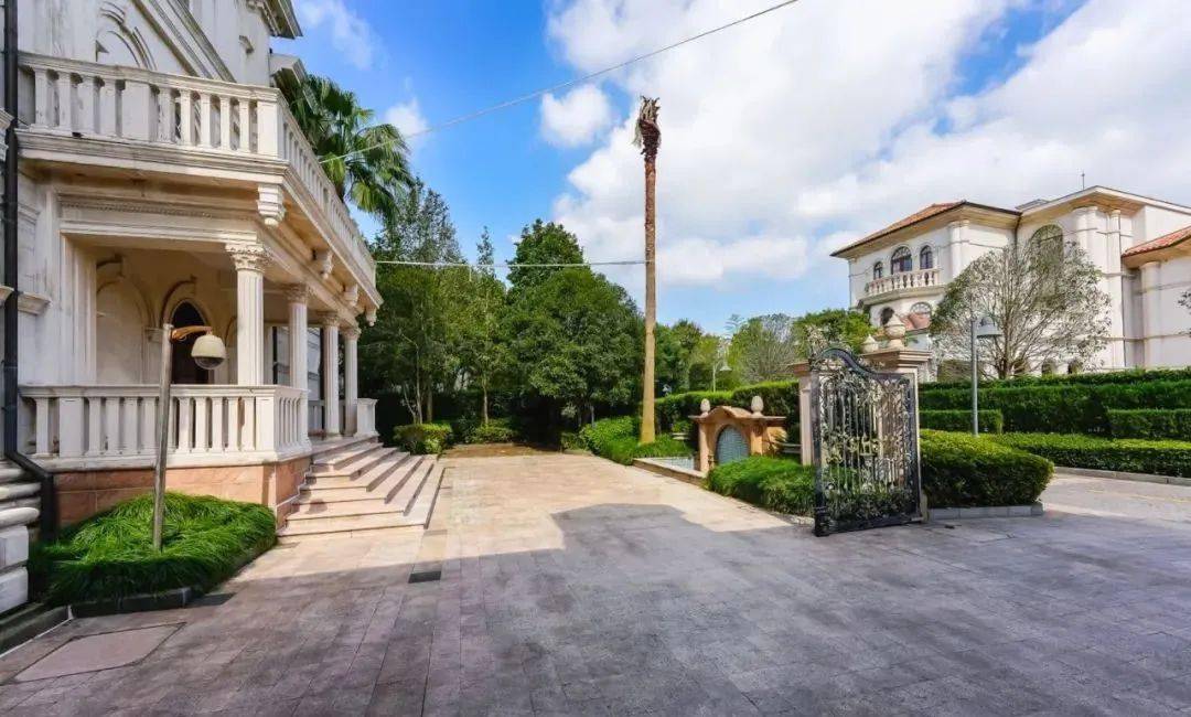 上海【檀宫】史诗级别墅 价值9.