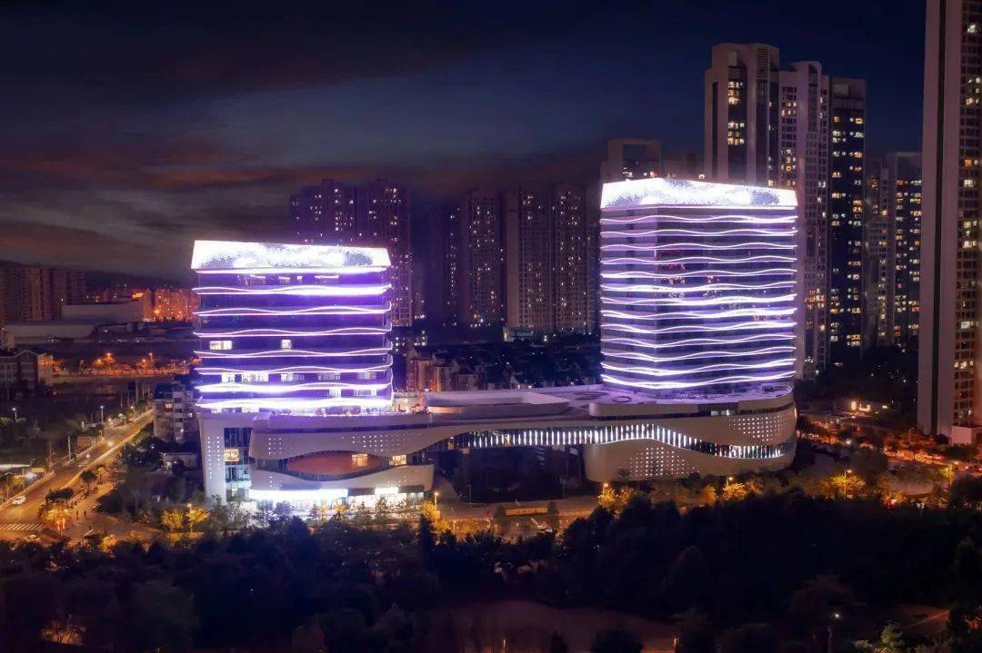 用灯光打造海浪风帆,邀您共赏宁德市夜景新地标_华侨大厦_建筑_城市