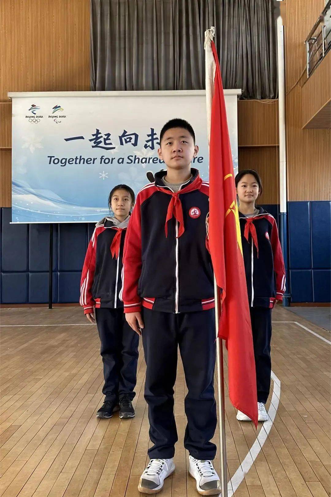 撰稿:初一10班 张宇菲图片:初一年级各班班主任海淀实验中学微信号:hd