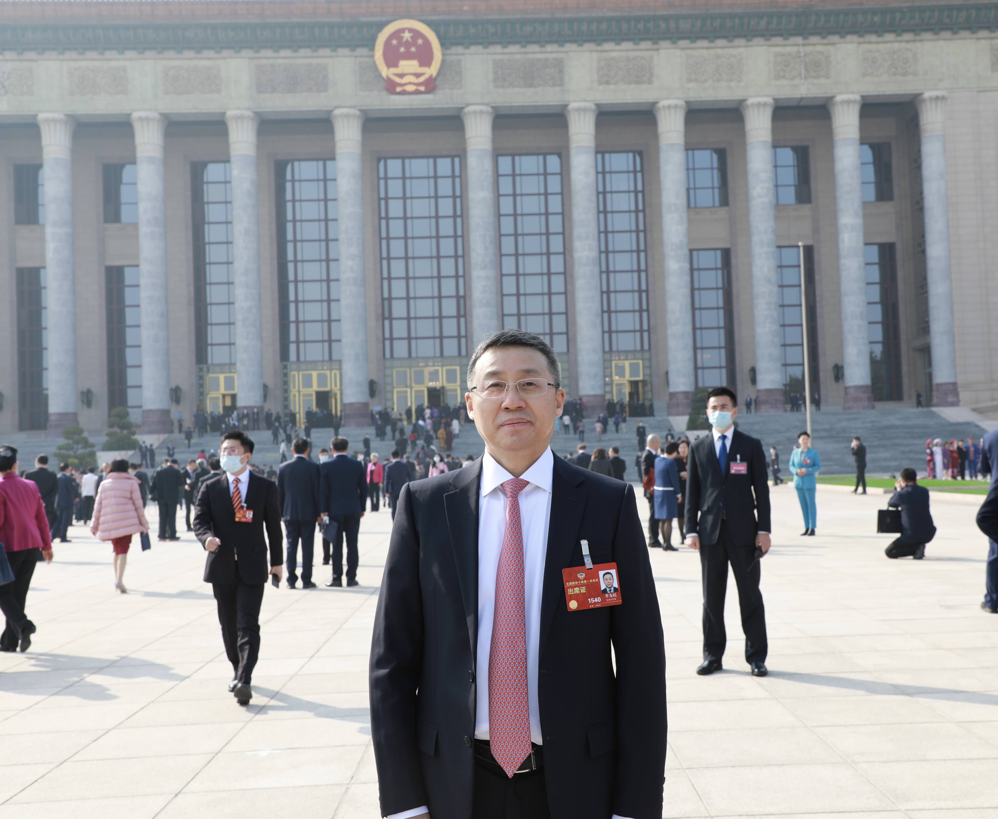 全国政协委员,四川大学华西医院院长李为民答每经记者问_进行_建议