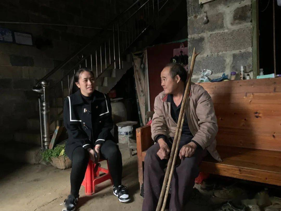 大化她力量花开别样红】陈亦俊：柔肩担重任致富路上展英姿_手机搜狐网