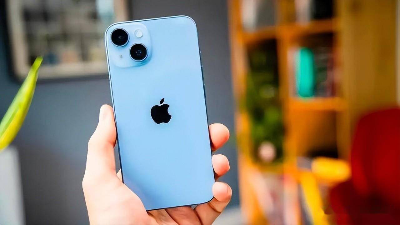 iphone14限时4899元,满血版a15 经典刘海屏,苹果也玩性价比?