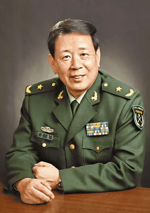 双拥工作专家,原北京军区善后工作办公室副政委,少将"双拥的本质属性