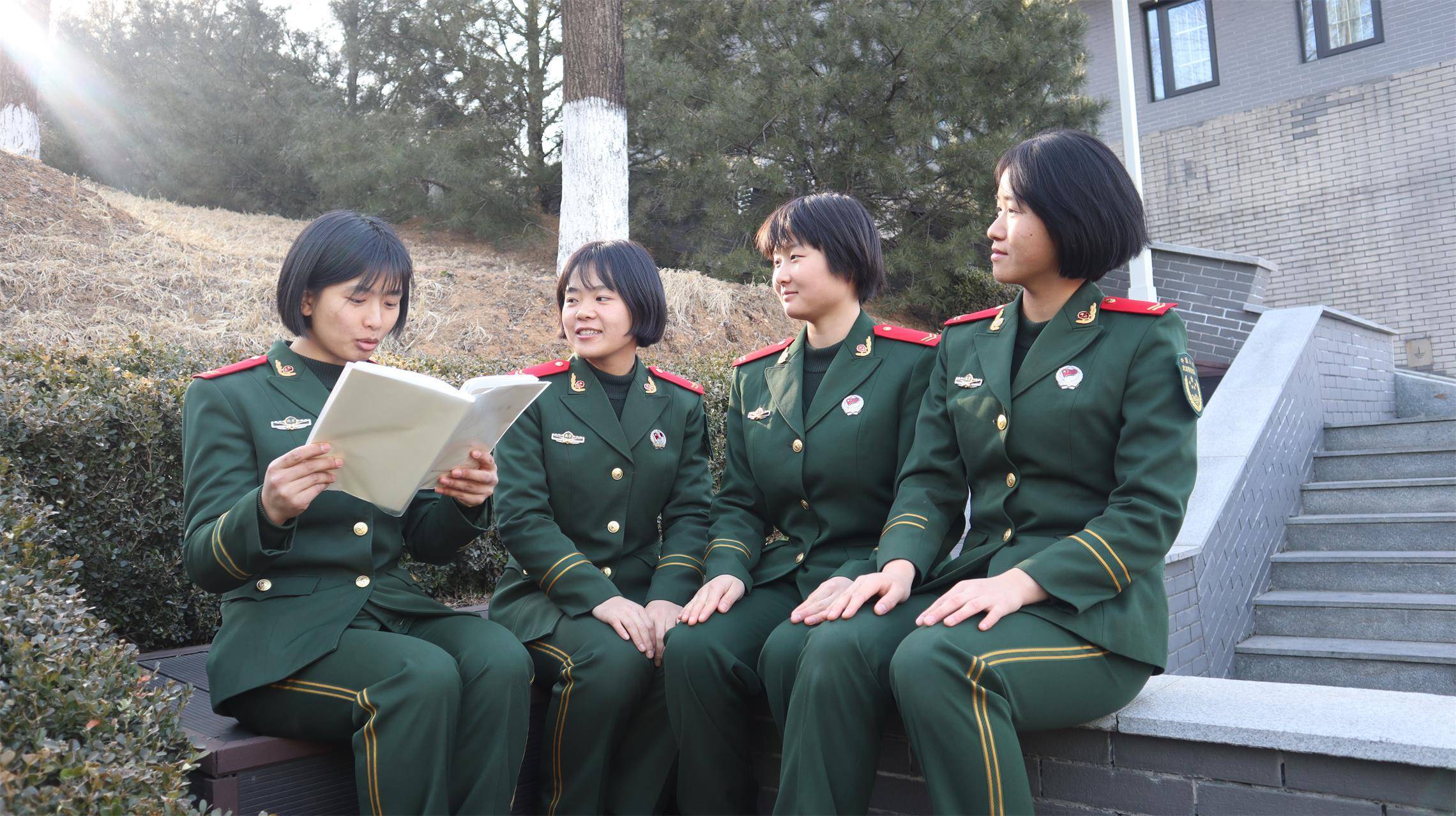 组图| "军中绿花"的妇女节_韩慧慧_王艳_武警北京总队