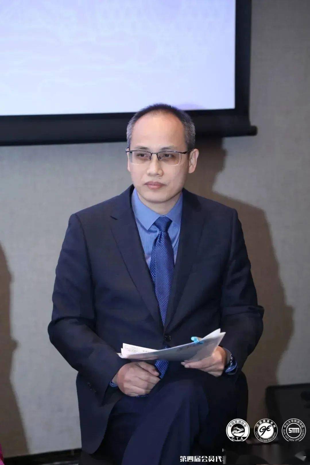 澳门旅游学院旅游管理学校校长赵伟兵围绕如何将科技融