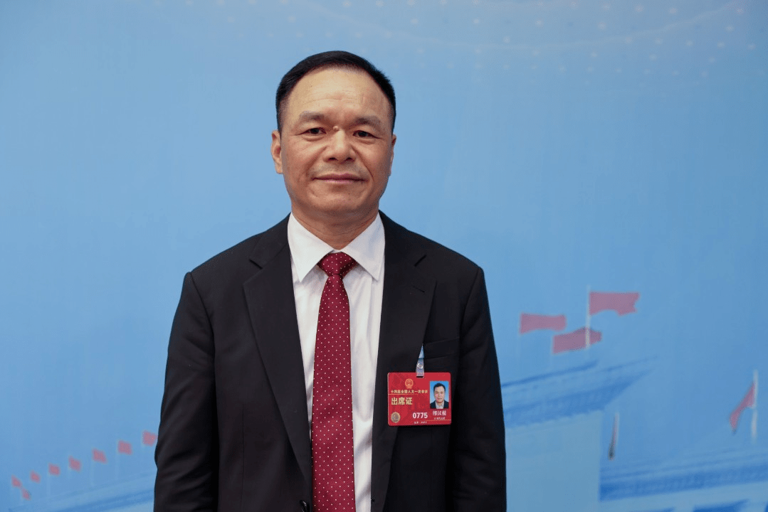 作为初次当选的全国人大代表,盛虹控股集团党委书记,董事长缪汉根对这