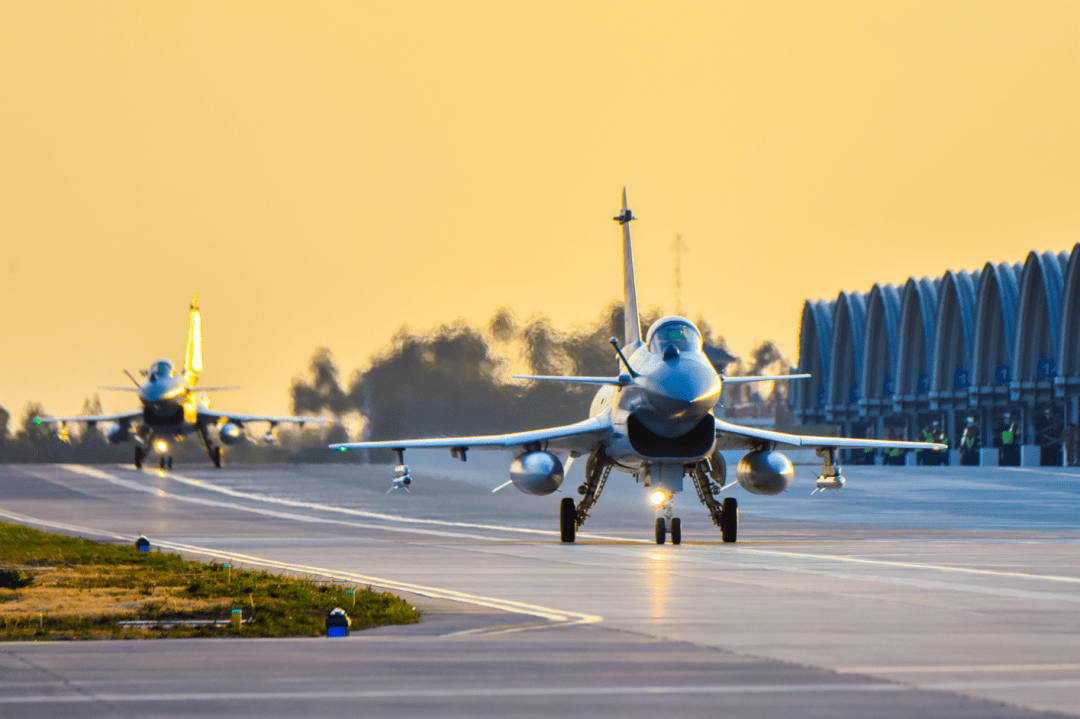 甘肃酒泉空军试训基地图片