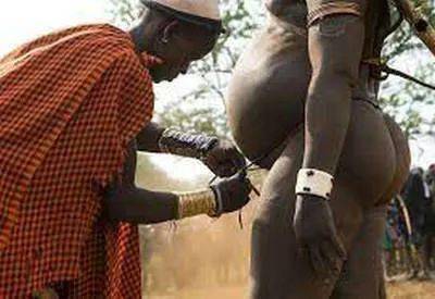 在这个地方,男的肚子越大她们就越兴奋_博迪_部落_肚皮