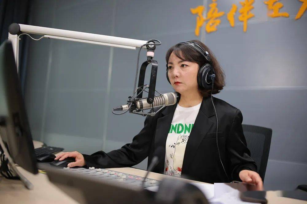 主持人 方圆云南瑞阳律师事务所罗薇律师抖音博主地产专业人士大罗