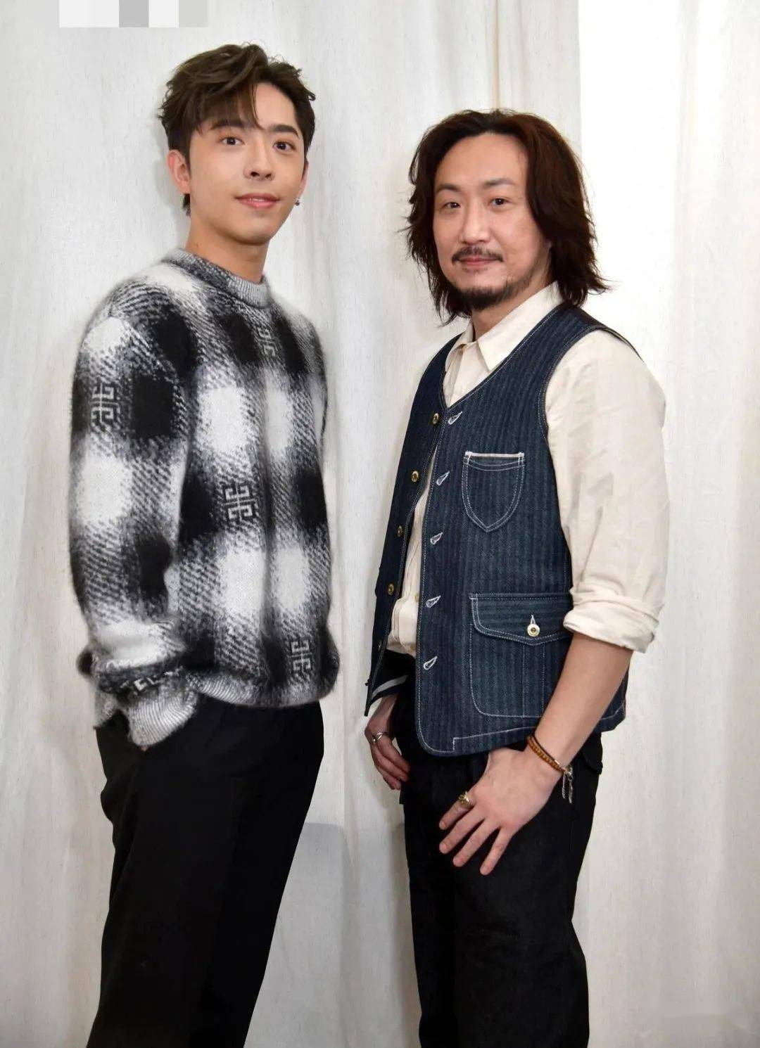 再结戏缘演父子,郑中基赞吕爵安演戏节奏及走位准确!